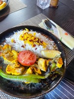 Joojeh Kabab mit Pouletbrust „Safranreis“ - 2Spiess